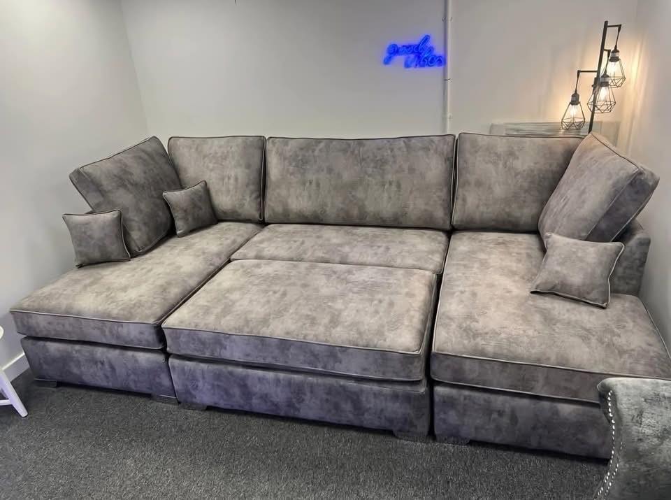 CloudComfort Modular Corner Sofa – Ultra Soft Grey Velvet with Deep Cushions