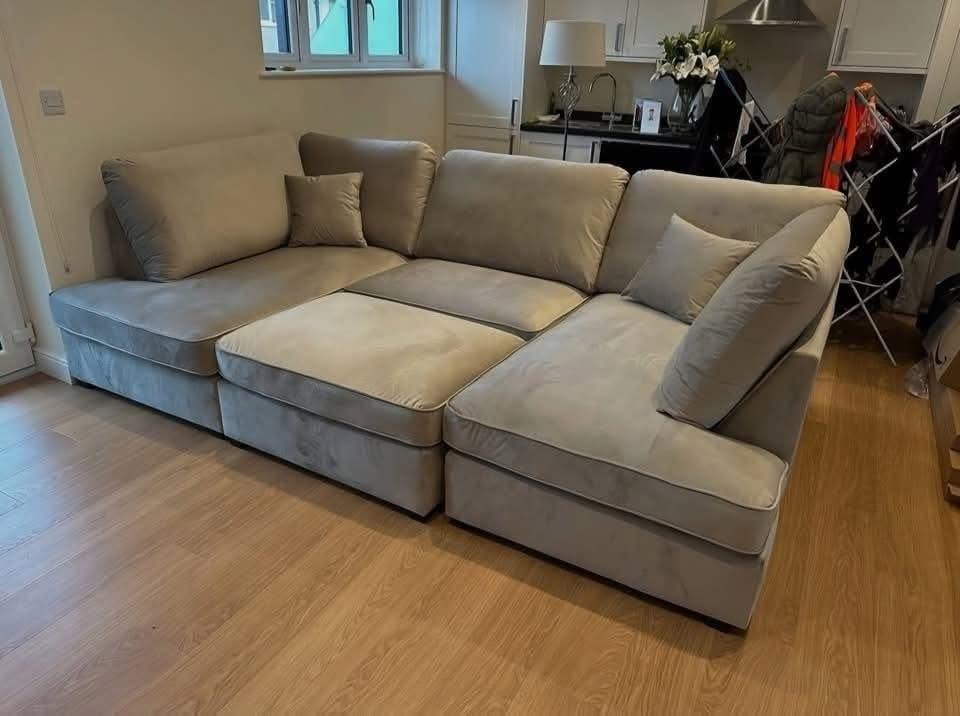 CloudComfort Beige Modular Corner Sofa – Ultra Soft, Deep-Seated Relaxation